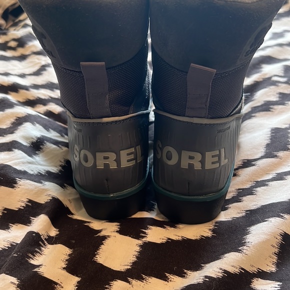 SOREL Winter Boots - Picture 4 of 9